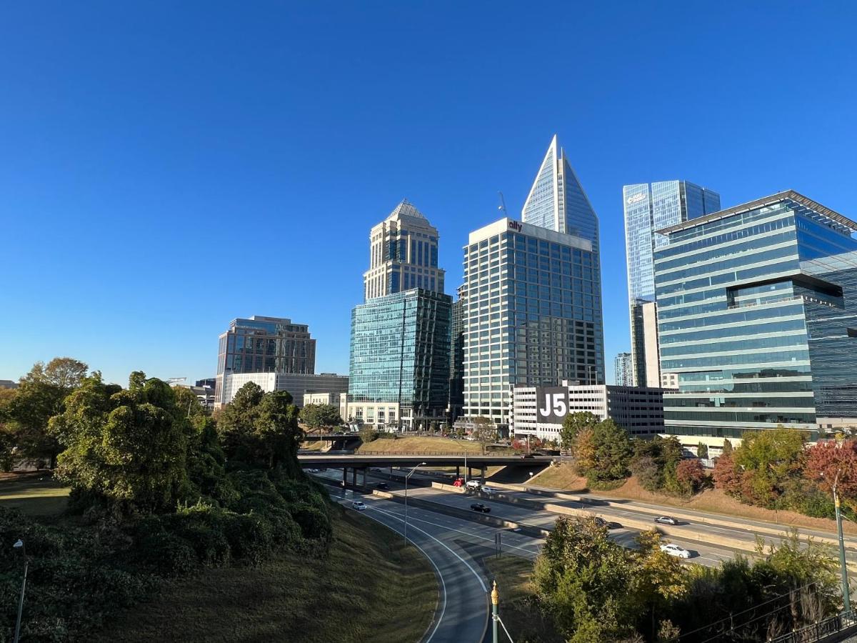 Spacious 2 Bed, 2 Bath Uptown Gem In The Heart Of The City-Parking-Wi-Fi-Balcony Cgv Charlotte Dış mekan fotoğraf