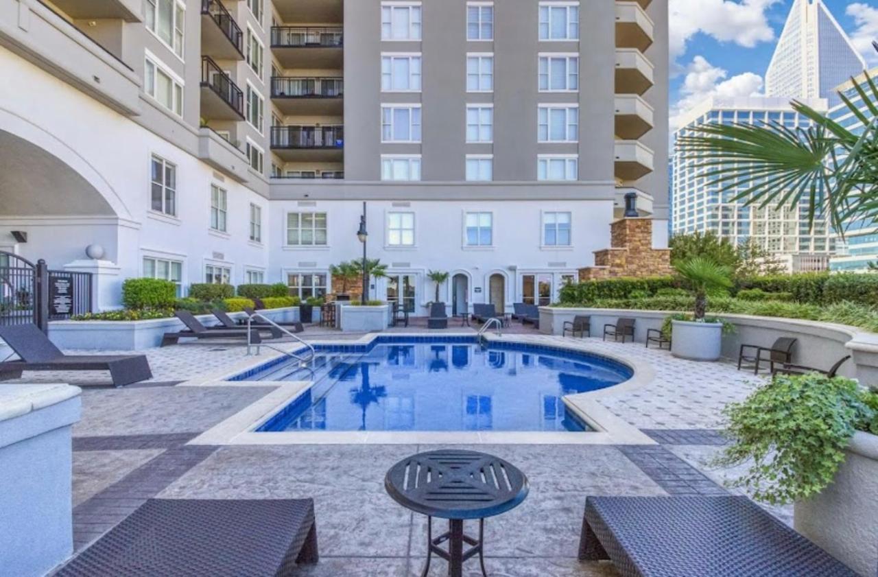 Spacious 2 Bed, 2 Bath Uptown Gem In The Heart Of The City-Parking-Wi-Fi-Balcony Cgv Charlotte Dış mekan fotoğraf
